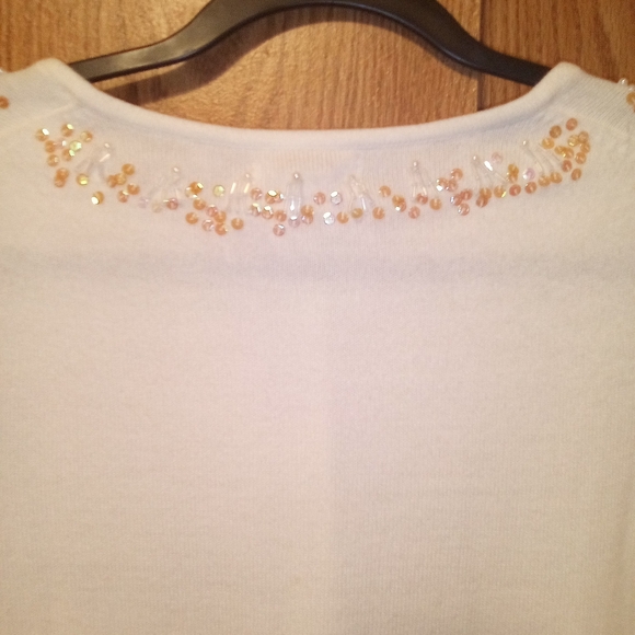 Elegant Cream Cardigan with Embellishments Size Medium - Picture 7 of 7